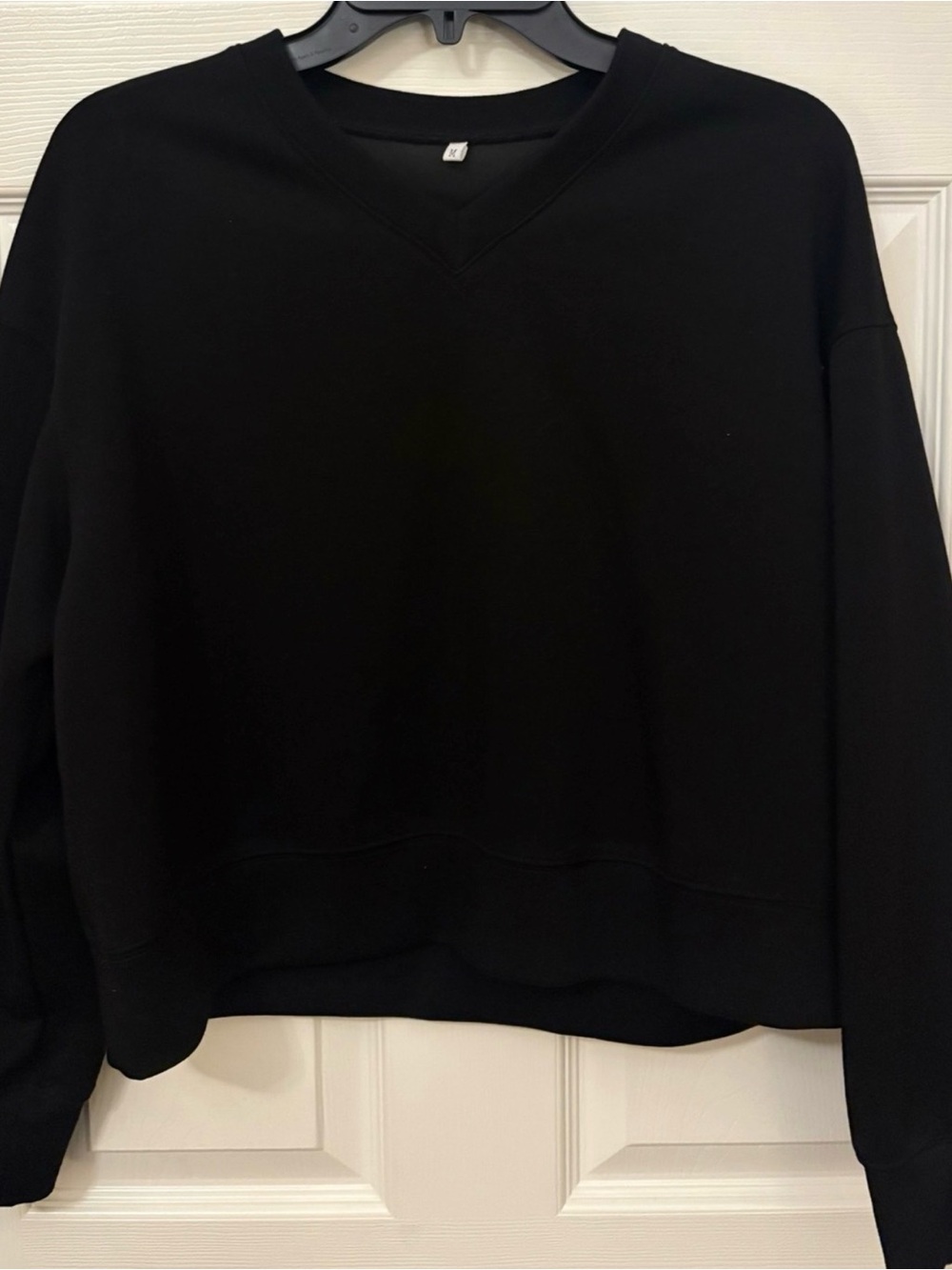 Women's Black V-Neck Cropped Sweatshirt